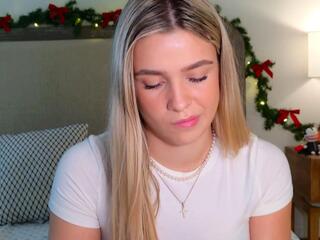 Maci Reynolds webcam model stream image