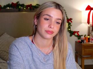 Maci Reynolds webcam flirt4free model stream image