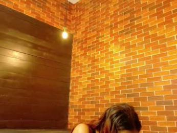 annyeli_bigtits webcam model stream image