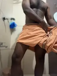 malluhariybi webcam stripchat model stream image