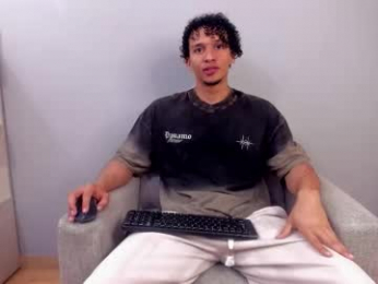 dominick_star webcam model stream image