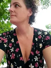 emiliemilf webcam stripchat model stream image