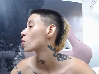 lunallena_17 webcam stripchat model stream image