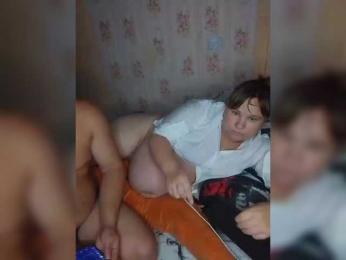 HappyTwosome webcam model stream image