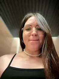 meow_girl webcam model stream image