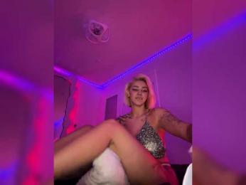 -AmazingBlonde- webcam model stream image