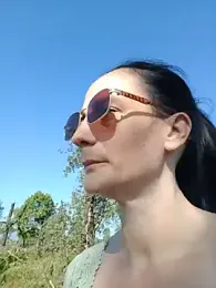 caro252 webcam model stream image