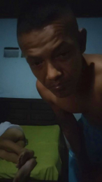 Gata_y_gato webcam model stream image