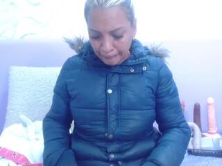 Alondra Castillo webcam model stream image