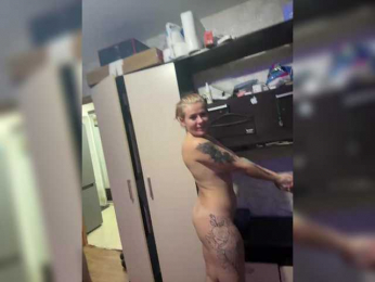 Excitement777 webcam model stream image