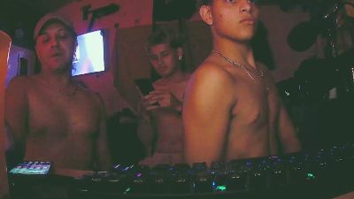 Tommmy_ webcam model stream image