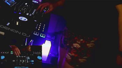 1st_omen webcam model stream image