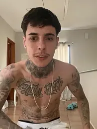 dylan_wolf webcam stripchat model stream image