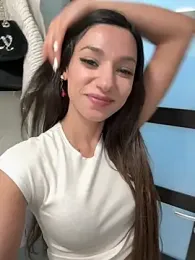 -_MiaQueen_- webcam stripchat model stream image