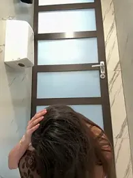 -_MiaQueen_- webcam stripchat model stream image