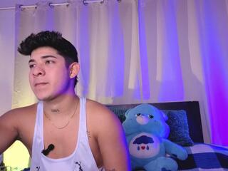 Liam Terrier webcam model stream image
