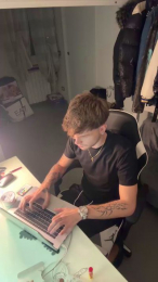 Plewus99 webcam model stream image