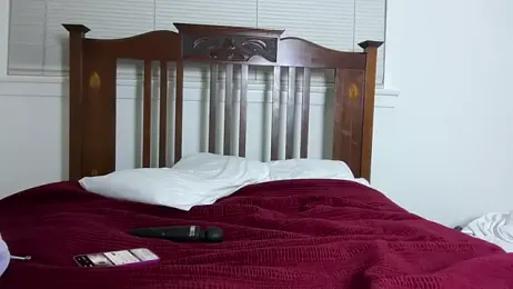 YUMIandbigWOLF webcam model stream image