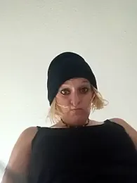 KITTYBOOBOOFUXX webcam stripchat model stream image