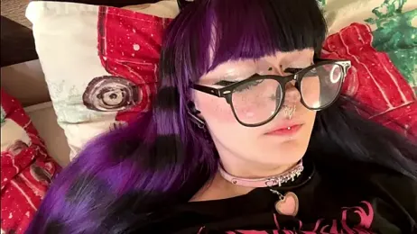 HolyCute webcam model stream image