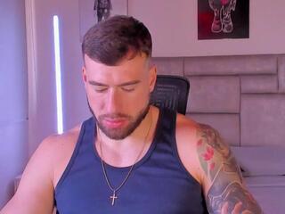 Mike Skip webcam model stream image