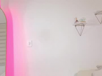 stephania_let webcam model stream image