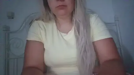 meganaughtycouple25 webcam model stream image