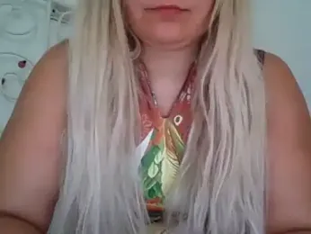 meganaughtycouple25 webcam model stream image