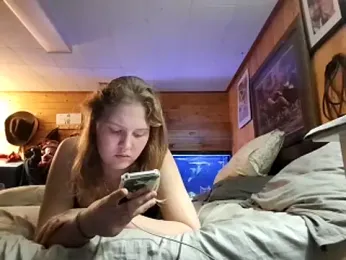 Ryan_and_Aurora webcam model stream image