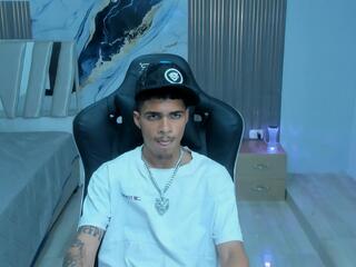 Riccie Pezzutti webcam flirt4free model stream image