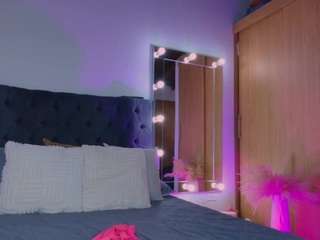 alliecollins webcam model stream image