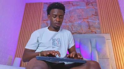 pipedark_ webcam model stream image