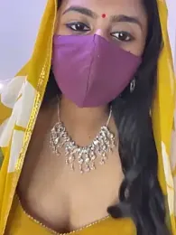 HeartQueen05 webcam model stream image