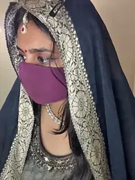 HeartQueen05 webcam model stream image