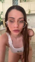 LeilaGrande webcam cam4 model stream image
