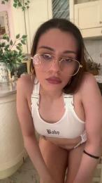 LeilaGrande webcam model stream image