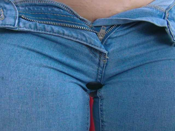 Foxxxy-MILF webcam model stream image