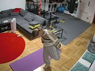 voyeurcam-julmodels-living-2 webcam model stream image