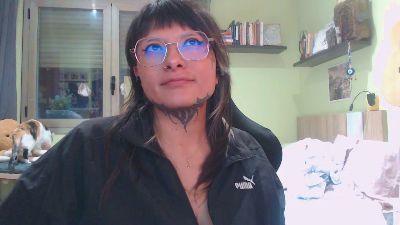 toxykitti webcam cam4 model stream image