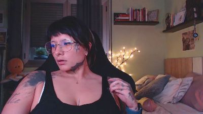 toxykitti webcam cam4 model stream image