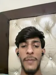ronnnnn718 webcam model stream image