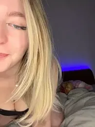 Zoey__08 webcam model stream image