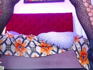 louisenails webcam model stream image