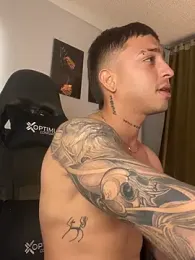 SavageBond_ webcam model stream image