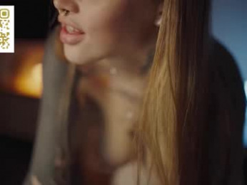 mileeena webcam model stream image