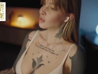 mileeena webcam model stream image