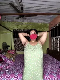 Smile-quien webcam model stream image