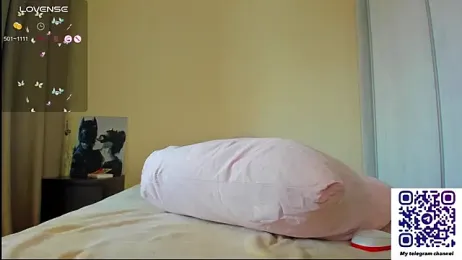 Bella_Foryou webcam model stream image