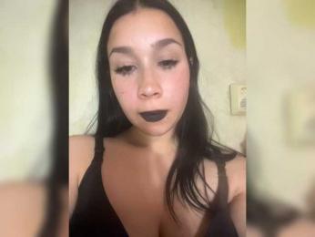 MarinaKisa webcam model stream image