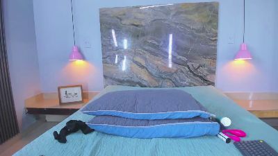 Charlizee_23 webcam model stream image